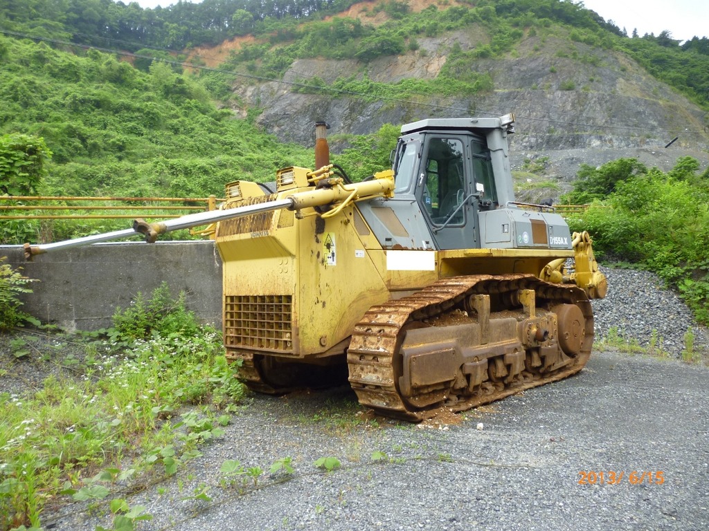 中古建設機械 中古 コマツ KOMATSU ブルドーザ  D155AX-5