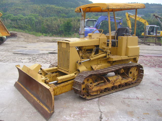 中古建設機械 中古 コマツ KOMATSU ブルドーザ  D20A-5