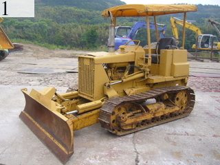 中古建設機械 中古 コマツ KOMATSU ブルドーザ  D20A-5