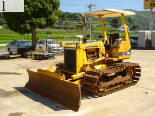 中古建設機械 中古 コマツ KOMATSU ブルドーザ  D20P-6