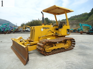 中古建設機械 中古 コマツ KOMATSU ブルドーザ  D21P-7