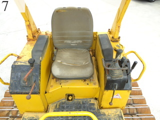 中古建設機械 中古 コマツ KOMATSU ブルドーザ  D21P-7