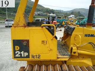 中古建設機械 中古 コマツ KOMATSU ブルドーザ  D21P-7