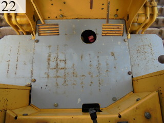 中古建設機械 中古 コマツ KOMATSU ブルドーザ  D21P-8