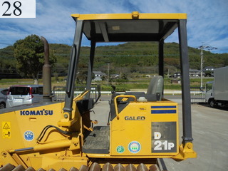 中古建設機械 中古 コマツ KOMATSU ブルドーザ  D21P-8