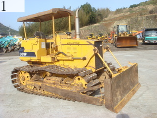 中古建設機械 中古 コマツ KOMATSU ブルドーザ  D31P-16