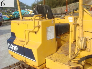 中古建設機械 中古 コマツ KOMATSU ブルドーザ  D31P-16