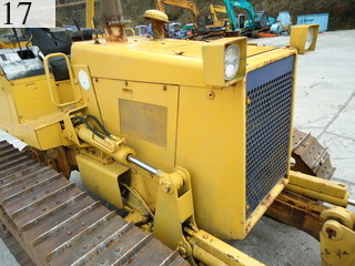 中古建設機械 中古 コマツ KOMATSU ブルドーザ  D31P-18