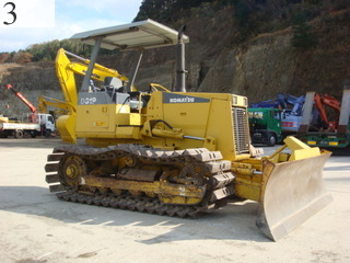 中古建設機械 中古 コマツ KOMATSU ブルドーザ  D31P-20E