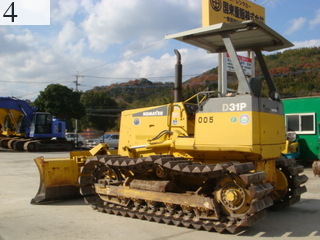 中古建設機械 中古 コマツ KOMATSU ブルドーザ  D31P-20E