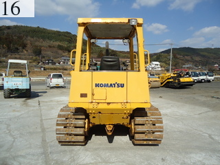 中古建設機械 中古 コマツ KOMATSU ブルドーザ  D31PX-21