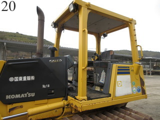 中古建設機械 中古 コマツ KOMATSU ブルドーザ  D31PX-21