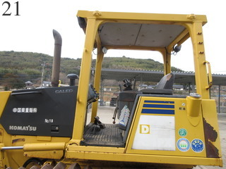 中古建設機械 中古 コマツ KOMATSU ブルドーザ  D31PX-21