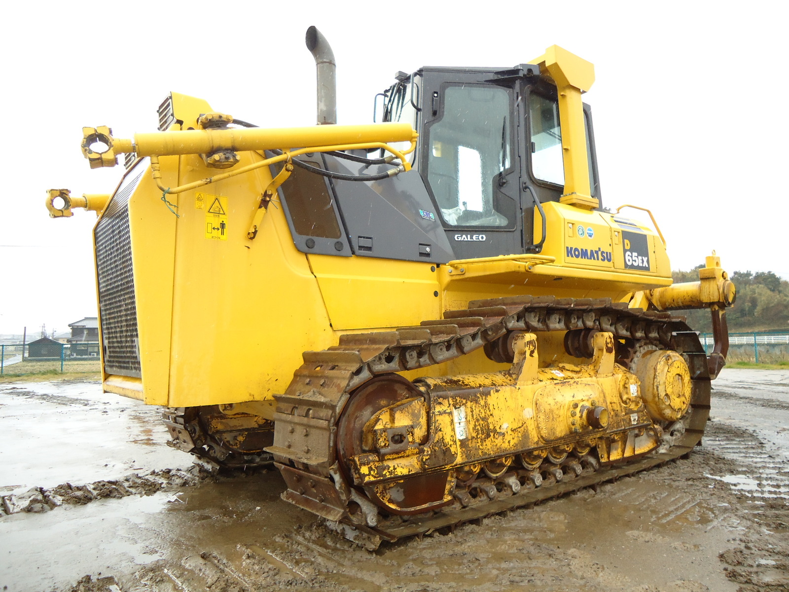 中古建設機械 中古 コマツ KOMATSU ブルドーザ  D65EX-15EO