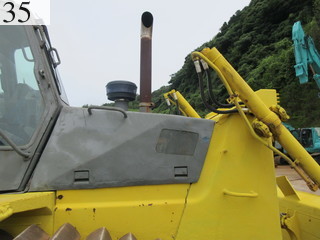 中古建設機械 中古 コマツ KOMATSU ブルドーザ  D65P-12