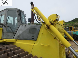 中古建設機械 中古 コマツ KOMATSU ブルドーザ  D65P-12