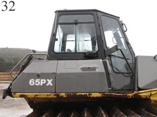 中古建設機械 中古 コマツ KOMATSU ブルドーザ  D65PX-12E