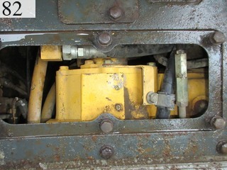 中古建設機械 中古 コマツ KOMATSU ブルドーザ  D65PX-12E