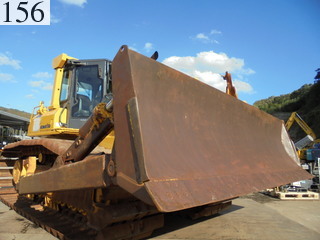 中古建設機械 中古 コマツ KOMATSU ブルドーザ  D65PX-15E0