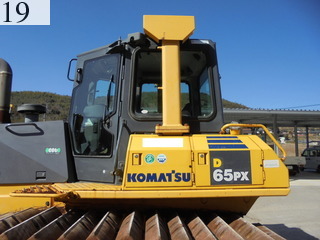 中古建設機械 中古 コマツ KOMATSU ブルドーザ  D65PX-15E0