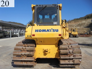 中古建設機械 中古 コマツ KOMATSU ブルドーザ  D65PX-15E0