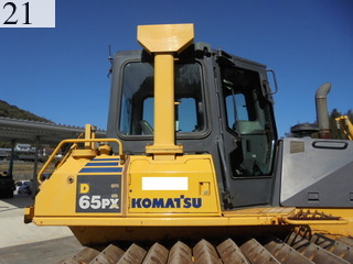 中古建設機械 中古 コマツ KOMATSU ブルドーザ  D65PX-15E0