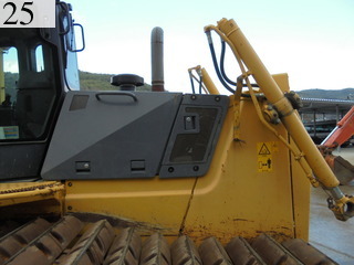 中古建設機械 中古 コマツ KOMATSU ブルドーザ  D65PX-15E0