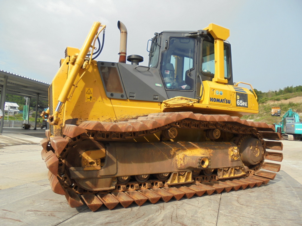 中古建設機械 中古 コマツ KOMATSU ブルドーザ  D65PX-15E0