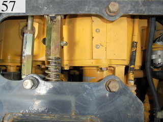 中古建設機械 中古 コマツ KOMATSU ブルドーザ  D65PX-15E0