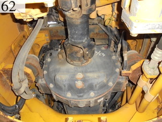 中古建設機械 中古 コマツ KOMATSU ブルドーザ  D65PX-15E0