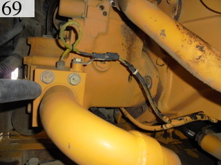 中古建設機械 中古 コマツ KOMATSU ブルドーザ  D65PX-15E0