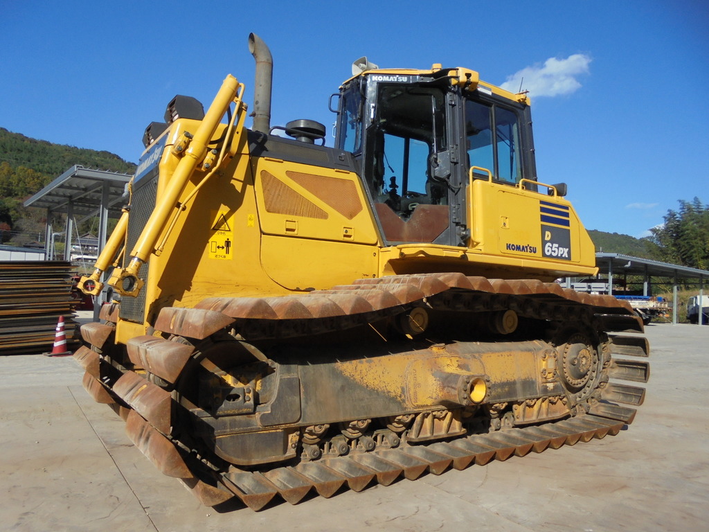 中古建設機械 中古 コマツ KOMATSU ブルドーザ  D65PX-17