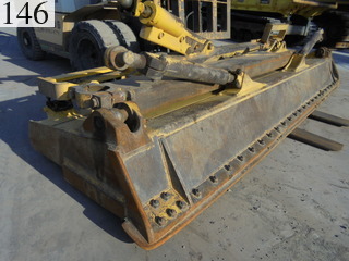 中古建設機械 中古 コマツ KOMATSU ブルドーザ  D65PX-17