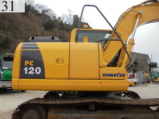 中古建設機械 中古 コマツ KOMATSU 油圧ショベル・バックホー ０．４－０．５立米 PC120-8