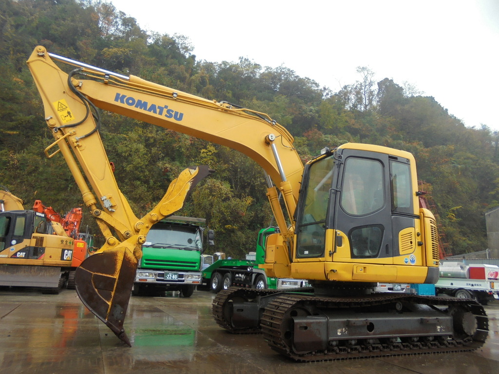 中古建設機械 中古 コマツ KOMATSU 林業機械 グラップル・ウインチ・排土板 PC128US-8