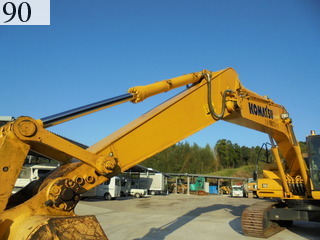 中古建設機械 中古 コマツ KOMATSU 油圧ショベル・バックホー ０．７－０．９立米 PC200-10