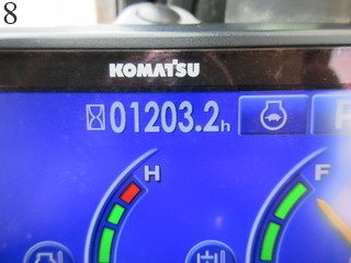 中古建設機械 中古 コマツ KOMATSU 油圧ショベル・バックホー ０．７－０．９立米 PC200-10