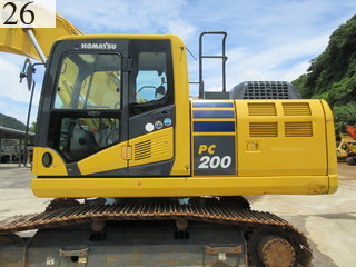 中古建設機械 中古 コマツ KOMATSU 油圧ショベル・バックホー ０．７－０．９立米 PC200-10