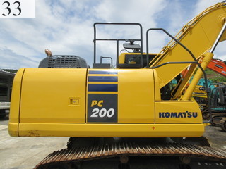 中古建設機械 中古 コマツ KOMATSU 油圧ショベル・バックホー ０．７－０．９立米 PC200-10