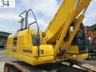 中古建設機械 中古 コマツ KOMATSU 油圧ショベル・バックホー ０．７－０．９立米 PC200-10