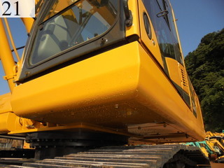 中古建設機械 中古 コマツ KOMATSU 油圧ショベル・バックホー ０．７－０．９立米 PC200-10