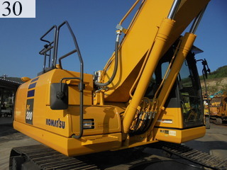 中古建設機械 中古 コマツ KOMATSU 油圧ショベル・バックホー ０．７－０．９立米 PC200-10