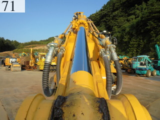 中古建設機械 中古 コマツ KOMATSU 油圧ショベル・バックホー ０．７－０．９立米 PC200-10