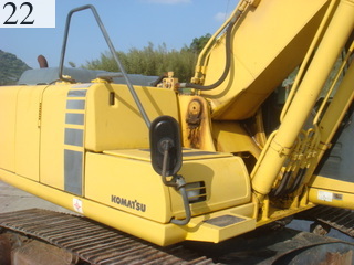 中古建設機械 中古 コマツ KOMATSU 油圧ショベル・バックホー ０．７－０．９立米 PC200-6E