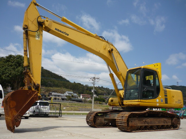 中古建設機械 中古 コマツ KOMATSU 油圧ショベル・バックホー ０．７－０．９立米 PC200-6E