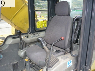 中古建設機械 中古 コマツ KOMATSU 油圧ショベル・バックホー ０．７－０．９立米 PC200-6E