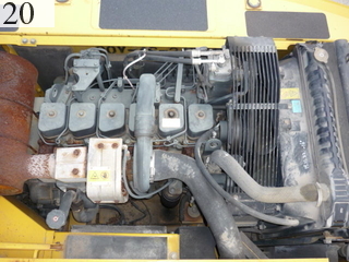 中古建設機械 中古 コマツ KOMATSU 油圧ショベル・バックホー ０．７－０．９立米 PC200-6E