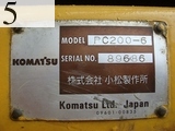 中古建設機械 中古 コマツ KOMATSU 油圧ショベル・バックホー ０．７－０．９立米 PC200-6