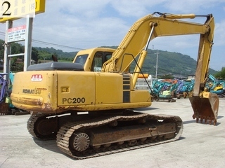 中古建設機械 中古 コマツ KOMATSU 油圧ショベル・バックホー ０．７－０．９立米 PC200-6