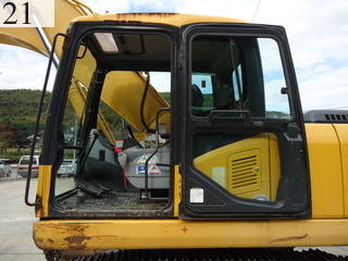 中古建設機械 中古 コマツ KOMATSU 油圧ショベル・バックホー ０．７－０．９立米 PC200-7